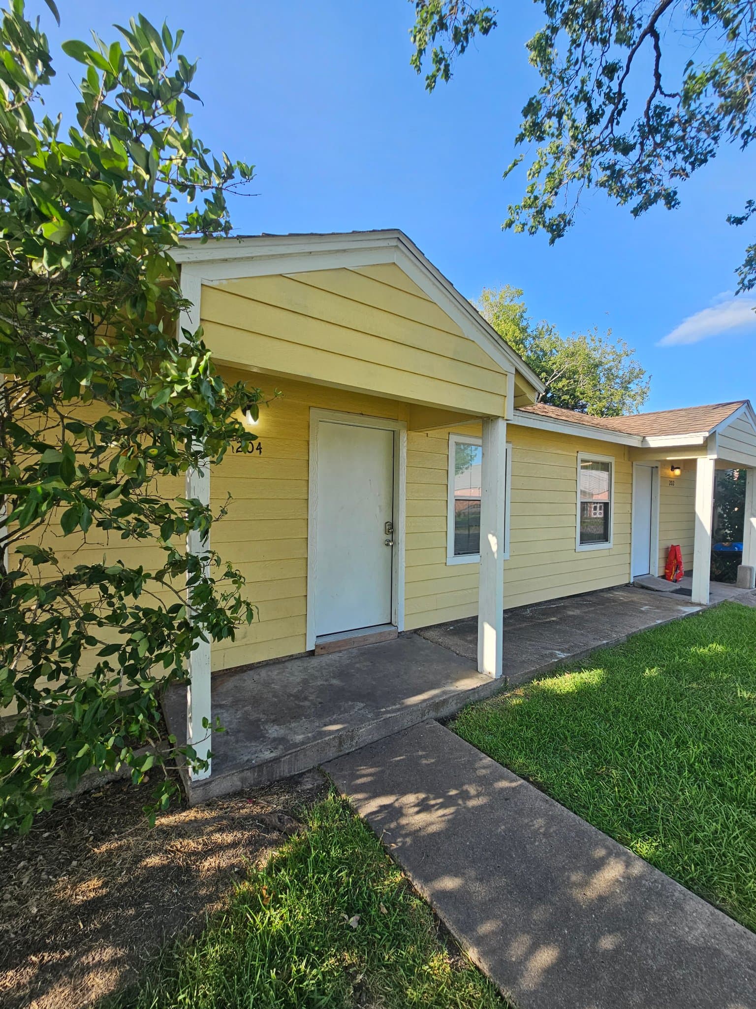 Fully Furnished 2BR Home Near Houston Ship Channel Plants & Refineries – All Bills Paid