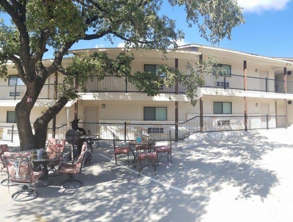 Eagle Ford Apartments